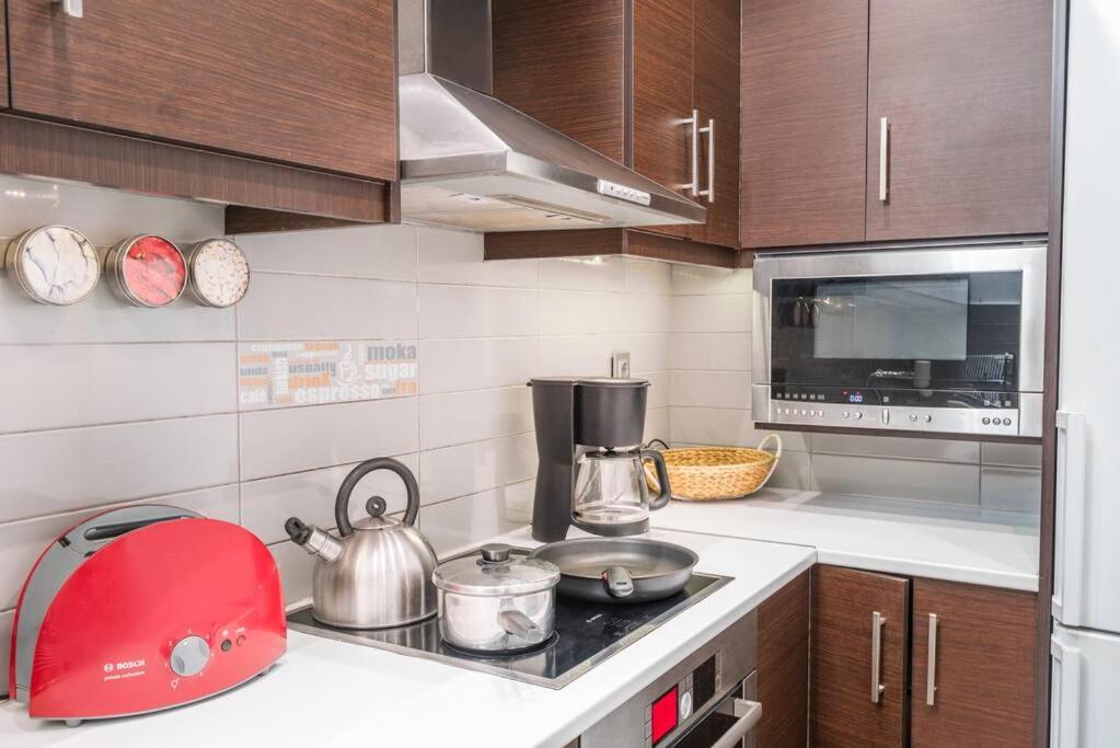 Modern Spacious Apt In Athena Bagian luar foto